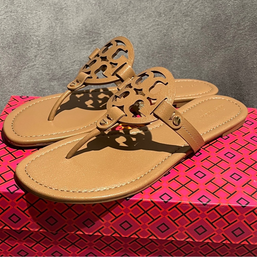 Tory Burch Women’s Miller Leather Sandals Almond Flour Size 10 - Picture 4 of 16
